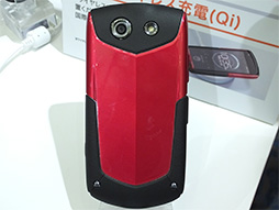 画像ギャラリー No.005のサムネイル画像 / KDDI,2014夏モデルのスマホ8製品などを発表。キャリアアグリゲーション&WiMAX 2+両対応で高速通信機能を充実