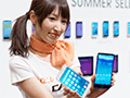 正当進化の中に目を惹く特徴を持つ「isai FL」＆「Xperia ZL2」。KDDI 2014夏モデルスマートフォンをじっくり触ってきた（前編）