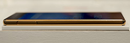 画像ギャラリー No.007のサムネイル画像 / 「Xperia Z4」は何が新しくなった? ARROWSとAQUOSの新型はどう? NTTドコモ2015年夏モデルテストレポート