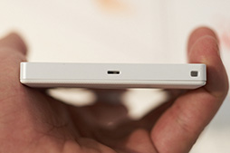 画像ギャラリー No.033のサムネイル画像 / 「Xperia Z4」は何が新しくなった? ARROWSとAQUOSの新型はどう? NTTドコモ2015年夏モデルテストレポート