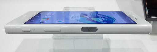 画像ギャラリー No.029のサムネイル画像 / NTTドコモ冬モデル「Xperia XZ」&「Xperia X Compact」テストレポート。 そつのないデザインと安定した性能は好印象だ