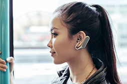 画像ギャラリー No.009のサムネイル画像 / ソニーが「Xperia XZ2」「Xperia XZ2 Compact」を発表。アスペクト比9:18の液晶パネルとSnapdragon 845採用のフラッグシップモデル