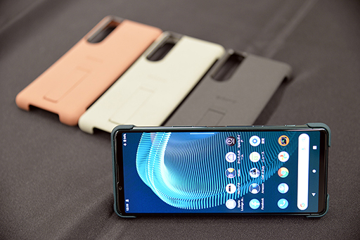画像ギャラリー No.017のサムネイル画像 / 「Xperia 5 III」実機レポート。既存製品との違いを中心に特徴をチェックしてみた