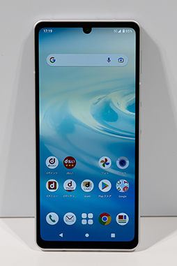 画像ギャラリー No.009のサムネイル画像 / 「ほぼXperia 1 III」なXperia 5 IIIが好印象。NTTドコモ 2021〜2022冬春新スマートフォンをチェック