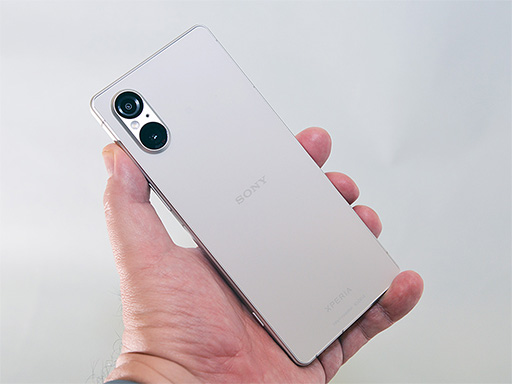 画像ギャラリー No.007のサムネイル画像 / やや小さめサイズでもハイエンド仕様のスマートフォン「Xperia 5 V」が登場