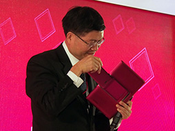 画像ギャラリー No.007のサムネイル画像 / ［COMPUTEX］低価格帯にもLTEをもたらすSnapdragon 400が主役？ 自社の強みを存分にアピールしたQualcomm基調講演レポート