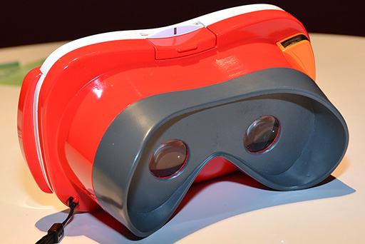 画像ギャラリー No.009のサムネイル画像 / ［SIGGRAPH 2015］玩具メーカーのマテルが子供向けVR HMDを開発中？ SIGGRAPH 一般展示セクションレポート後編