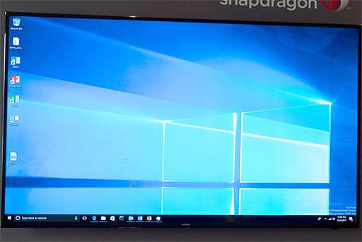 画像ギャラリー No.007のサムネイル画像 / ［COMPUTEX］Qualcomm，「Snapdragon 835」上で動作するWindows 10のデモを披露。Win32アプリも正常に動作