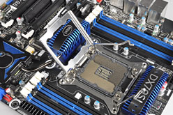 画像ギャラリー No.013のサムネイル画像 / 「Core i7-3960X&3930K」レビュー。LGA2011の「Sandy Bridge-E」は,ハイエンドPC環境に何をもたらすか
