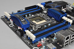 画像ギャラリー No.020のサムネイル画像 / 「Core i7-3960X&3930K」レビュー。LGA2011の「Sandy Bridge-E」は,ハイエンドPC環境に何をもたらすか