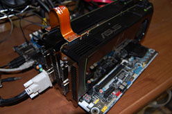 画像ギャラリー No.002のサムネイル画像 / 「CPU直結40レーンPCIe 2.0」の威力はいかに。Core i7-3960X＋SLI＆CFX動作検証