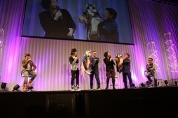 画像ギャラリー No.001のサムネイル画像 / ［AnimeJapan］虚淵玄氏が手がける人形劇「Thunderbolt Fantasy」のスペシャルステージをレポート。T.M.Revolutionによる主題歌がお披露目に