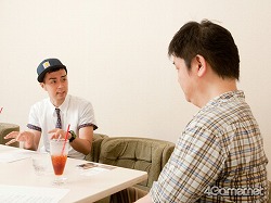 画像ギャラリー No.015のサムネイル画像 / “イトケン”こと伊藤賢治氏と“ヒャダイン”こと前山田健一氏が初遭遇。音楽的ルーツからゲーム音楽について思うこと，そしてプロ論に至るまで語り合ってもらった
