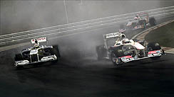 画像ギャラリー No.013のサムネイル画像 / 【PR】「F1 2011」，コードマスターズから2011年10月6日に発売。モータースポーツの最高峰，F1レースの緊張感をとことん楽しめる，こだわりのシリーズ最新作