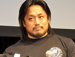画像ギャラリー No.025のサムネイル画像 / ゲーム大会に新日本プロレスの棚橋弘至選手と後藤洋央紀選手も参加した「バイオハザード オペレーション・ラクーンシティ」完成発表会をレポート