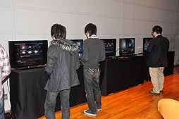 画像ギャラリー No.032のサムネイル画像 / ゲーム大会に新日本プロレスの棚橋弘至選手と後藤洋央紀選手も参加した「バイオハザード オペレーション・ラクーンシティ」完成発表会をレポート