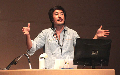 画像ギャラリー No.020のサムネイル画像 / ［CEDEC 2011］日本人は，遠近法で風景を見ていなかった。9月8日の基調講演「情報化社会，インターネット，デジタルアート，日本文化」をレポート