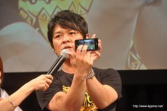 画像ギャラリー No.047のサムネイル画像 / 「モンハン部員100万人突破記念！ 〜狩友の集い〜」レポート後編：「アイルー村G」新情報や，USJ・ユニクロなどとのコラボが発表されたステージの模様を紹介