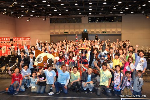 画像ギャラリー No.054のサムネイル画像 / 「モンハン部員100万人突破記念! 〜狩友の集い〜」レポート後編:「アイルー村G」新情報や,USJ・ユニクロなどとのコラボが発表されたステージの模様を紹介