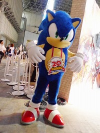 画像ギャラリー No.002のサムネイル画像 / ［TGS 2011］セガブースで「ソニックジェネレーションズ 白の時空/青の冒険」を遊んでみた。ソニックが駆け抜けてきた時代を2つのタイトルで楽しもう