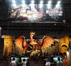 画像ギャラリー No.001のサムネイル画像 / ［TGS 2011］「Dragon's Dogma」で2種類の“ボス戦”を体験。力押しより戦術が重要，敵の弱点を突いて優位に攻めろ