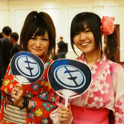 画像ギャラリー No.001のサムネイル画像 / ［EVO2013］2日目リザルトまとめ。「UMvC3」日本勢は無念の全滅，「ストクロ」優勝は強豪Infiltration選手の手に。最終日「スパ4」決勝に向かう日本人選手4名への動画インタビューも掲載