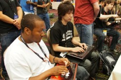 画像ギャラリー No.002のサムネイル画像 / ［EVO2013］2日目リザルトまとめ。「UMvC3」日本勢は無念の全滅，「ストクロ」優勝は強豪Infiltration選手の手に。最終日「スパ4」決勝に向かう日本人選手4名への動画インタビューも掲載
