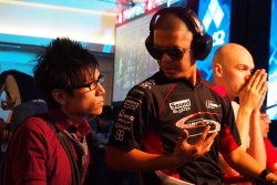 画像ギャラリー No.013のサムネイル画像 / ［EVO2013］2日目リザルトまとめ。「UMvC3」日本勢は無念の全滅，「ストクロ」優勝は強豪Infiltration選手の手に。最終日「スパ4」決勝に向かう日本人選手4名への動画インタビューも掲載