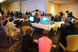 画像ギャラリー No.016のサムネイル画像 / ［EVO2013］2日目リザルトまとめ。「UMvC3」日本勢は無念の全滅，「ストクロ」優勝は強豪Infiltration選手の手に。最終日「スパ4」決勝に向かう日本人選手4名への動画インタビューも掲載