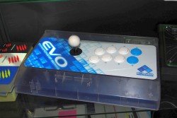 画像ギャラリー No.003のサムネイル画像 / ［TGS 2012］Team Mad Catzによる「スパIV AE」エキシビションマッチの全試合をムービーで掲載。カプコン綾野Pによるトークセッションも