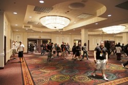 画像ギャラリー No.003のサムネイル画像 / ［EVO2013］“五神”の4人が「スパ4」ベスト8に集結！　「EVO2013」初日リザルトまとめ＆優勝者インタビュー。「P4U」優勝は日本のユメ選手の手に