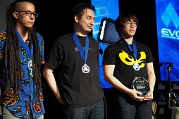 画像ギャラリー No.020のサムネイル画像 / ［EVO2013］“五神”の4人が「スパ4」ベスト8に集結！　「EVO2013」初日リザルトまとめ＆優勝者インタビュー。「P4U」優勝は日本のユメ選手の手に