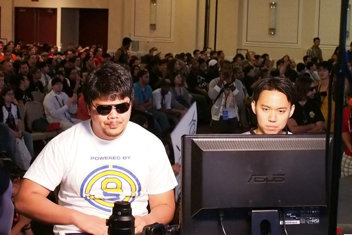 画像ギャラリー No.005のサムネイル画像 / ［EVO2013］アメリカの選手たちが開催国の意地を見せた「EVO2013」最終日レポート。「スパIV AE Ver.2012」で優勝したXian選手のインタビューも掲載