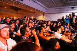画像ギャラリー No.009のサムネイル画像 / ［EVO2013］アメリカの選手たちが開催国の意地を見せた「EVO2013」最終日レポート。「スパIV AE Ver.2012」で優勝したXian選手のインタビューも掲載