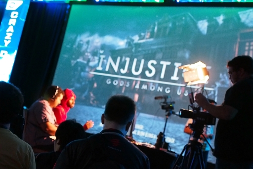 画像ギャラリー No.013のサムネイル画像 / ［EVO2013］アメリカの選手たちが開催国の意地を見せた「EVO2013」最終日レポート。「スパIV AE Ver.2012」で優勝したXian選手のインタビューも掲載