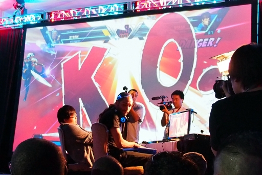 画像ギャラリー No.017のサムネイル画像 / ［EVO2013］アメリカの選手たちが開催国の意地を見せた「EVO2013」最終日レポート。「スパIV AE Ver.2012」で優勝したXian選手のインタビューも掲載