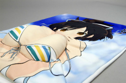 画像ギャラリー No.008のサムネイル画像 / このクッション，胸が……。「閃乱カグラ -少女達の真影-」のグッズ“飛鳥パフパフクッション”を真面目に紹介してみる