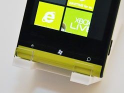 画像ギャラリー No.025のサムネイル画像 / 「Windows Phone 7.5」登場。第1弾は富士通東芝製のKDDI向け端末「IS12T」〜Xbox LIVE周りもいろいろ聞いてきた【詳報追加】
