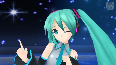 画像ギャラリー No.001のサムネイル画像 / 「初音ミク -Project DIVA- Ver.2.5(仮)」の最新映像が本日公開。緑のサイリウムに包まれ「SPiCa」を歌うミクの姿は必見だ