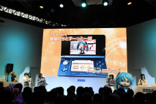 画像ギャラリー No.006のサムネイル画像 / ［TGS 2011］ミクやリン/レン，ルカにいよいよ台詞が入る。一般公開最終日の「初音ミク -Project DIVA- extend」＆「Project mirai」ステージをレポート