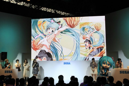 画像ギャラリー No.008のサムネイル画像 / ［TGS 2011］ミクやリン/レン，ルカにいよいよ台詞が入る。一般公開最終日の「初音ミク -Project DIVA- extend」＆「Project mirai」ステージをレポート