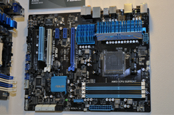 画像ギャラリー No.040のサムネイル画像 / ［COMPUTEX］Sandy Bridge-E対応のX79にLlano対応のA75などがズラリ。マザーボードベンダー各社が次期チップセット搭載製品を展示【画像追加】