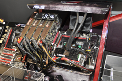 画像ギャラリー No.054のサムネイル画像 / ［COMPUTEX］Sandy Bridge-E対応のX79にLlano対応のA75などがズラリ。マザーボードベンダー各社が次期チップセット搭載製品を展示【画像追加】