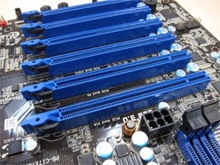 画像ギャラリー No.008のサムネイル画像 / 初期のX79はPCIe 3.0対応保留,DIMMサポート4枚か。少数精鋭のマザーボード開発チームを立ち上げたSapphireにいろいろ聞いてきた