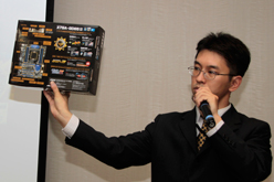 画像ギャラリー No.005のサムネイル画像 / MSI,X79搭載マザーボード3製品を発表。ゲーマー向け「Big Bang」シリーズの最新モデルも初披露