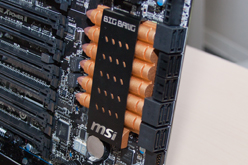 画像ギャラリー No.008のサムネイル画像 / MSI,X79搭載マザーボード3製品を発表。ゲーマー向け「Big Bang」シリーズの最新モデルも初披露