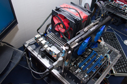 画像ギャラリー No.010のサムネイル画像 / MSI,X79搭載マザーボード3製品を発表。ゲーマー向け「Big Bang」シリーズの最新モデルも初披露