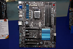 画像ギャラリー No.016のサムネイル画像 / GIGA-BYTE,Z77搭載のゲーマー向けマザーボードを公開。ATXモデルはPCIe 3.0 x16×2やx8×4接続に対応か