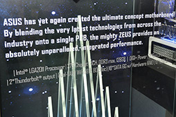 画像ギャラリー No.010のサムネイル画像 / ［COMPUTEX］ASUSが“デュアルGPUオンボード”のコンセプトマザー「ZEUS」を公開。「Thunderbolt普及後の自作PC」を見据えた製品に