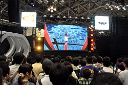 画像ギャラリー No.001のサムネイル画像 / 下田麻美さんと沼倉愛美さんによるミニライブも行われた，キャラホビ2011「ヴァイスシュヴァルツ ポータブル」ステージイベントをレポート